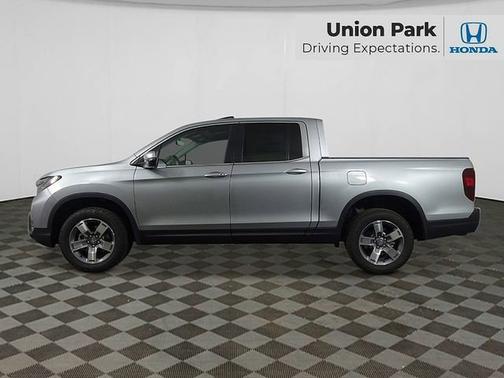 Solar Silver Metallic 2026 Honda Ridgeline RTL