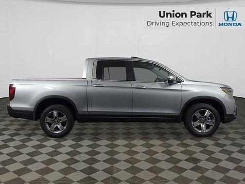 Solar Silver Metallic 2026 Honda Ridgeline RTL