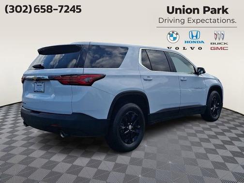 Summit White 2023 Chevrolet Traverse LS