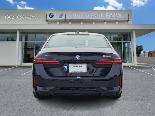 Black Sapphire Metallic 2026 BMW 550e 550e xDrive