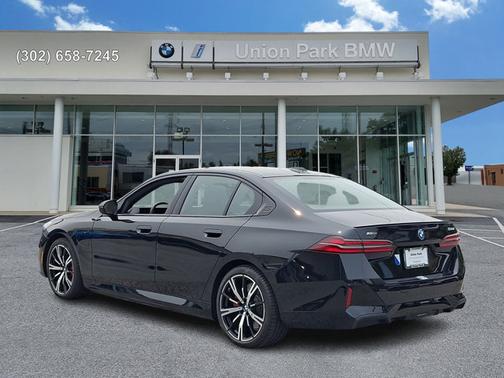 Black Sapphire Metallic 2026 BMW 550e 550e xDrive