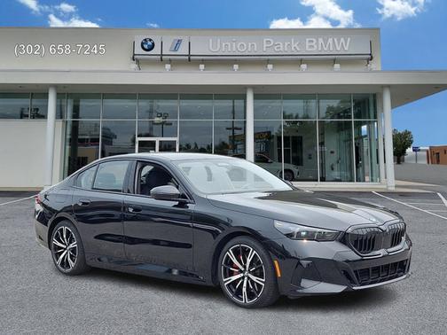 Black Sapphire Metallic 2026 BMW 550e 550e xDrive
