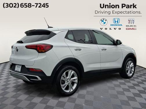 Summit White 2022 Buick Encore GX Preferred