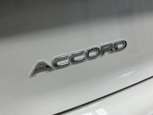 Platinum White Pearl 2026 Honda Accord Hybrid EX-L