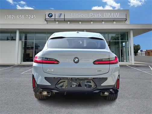 2025 BMW X4 xDrive30i