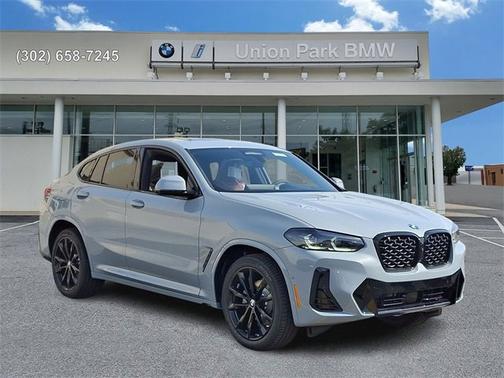 2025 BMW X4 xDrive30i