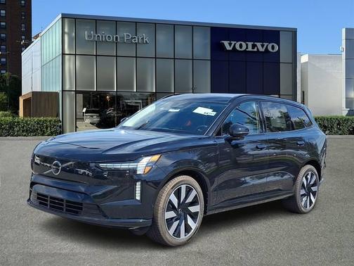 Onyx Black Metallic 2026 Volvo EX90 Ultra