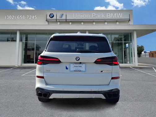 Alpine White - 300 2026 BMW X5 M60i