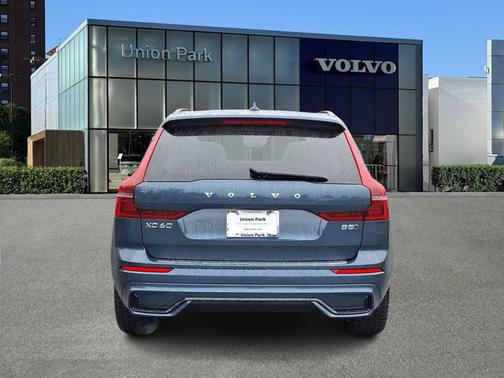 Denim Blue Metallic 2027 Volvo XC60 Ultra