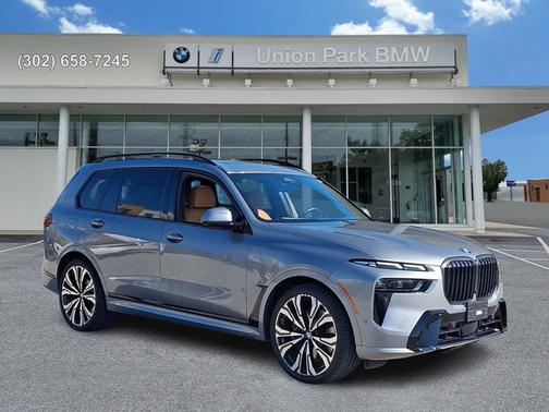 Skyscraper Grey Metallic 2024 BMW X7 xDrive40i