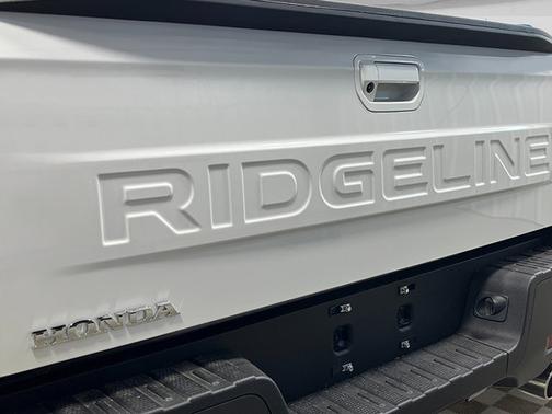 Platinum White Pearl 2026 Honda Ridgeline RTL