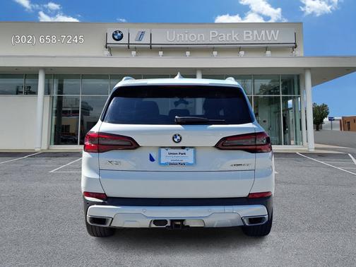 Alpine White 2023 BMW X5 xDrive40i