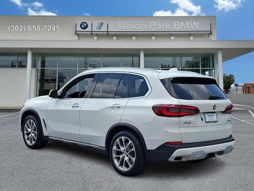 Alpine White 2023 BMW X5 xDrive40i