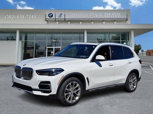 Alpine White 2023 BMW X5 xDrive40i
