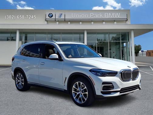 Alpine White 2023 BMW X5 xDrive40i