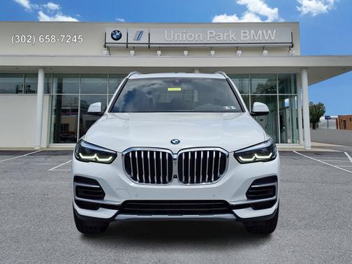Alpine White 2023 BMW X5 xDrive40i