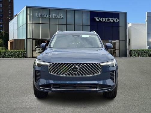 Denim Blue Metallic 2026 Volvo XC90 Plug-In Hybrid Plus