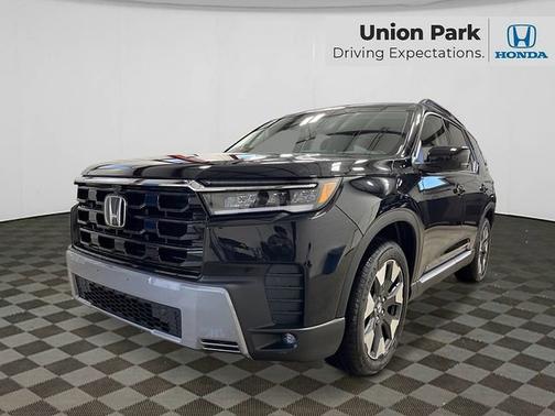 Crystal Black Pearl 2026 Honda Pilot Touring