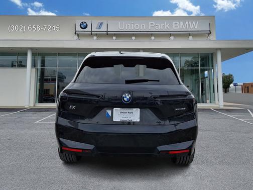 2025 BMW iX xDrive50