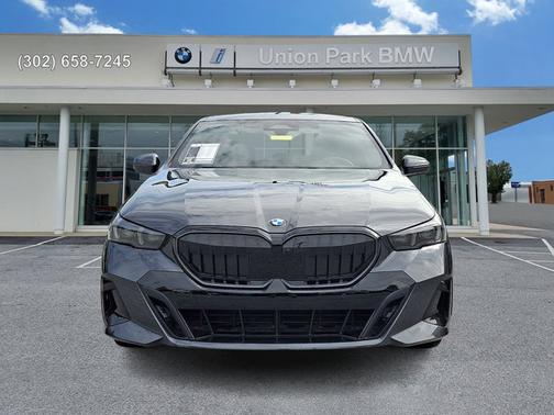 Dark Graphite Metallic 2024 BMW 540 540i xDrive