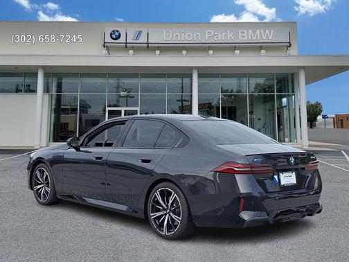 Dark Graphite Metallic 2024 BMW 540 540i xDrive