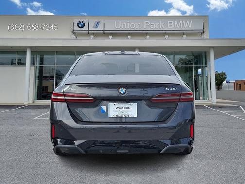 Dark Graphite Metallic 2024 BMW 540 540i xDrive