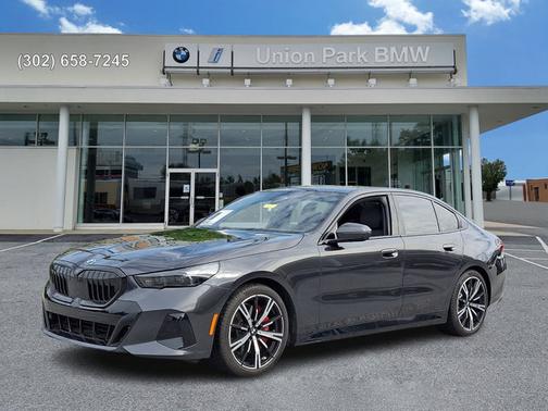 Dark Graphite Metallic 2024 BMW 540 540i xDrive