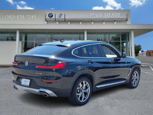 2025 BMW X4 xDrive30i