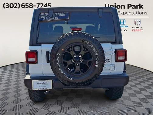 Bright White Clearcoat 2023 Jeep Wrangler Willys