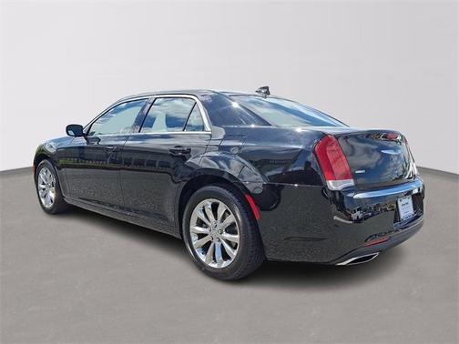 2022 Chrysler 300 Touring