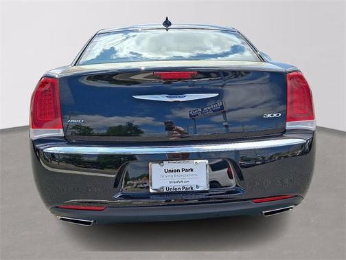 2022 Chrysler 300 Touring