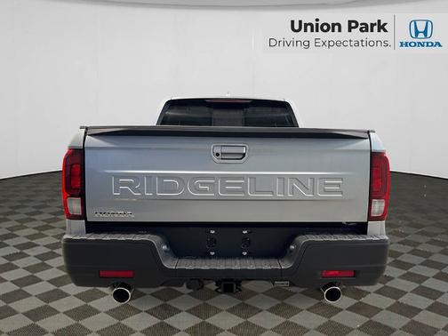 Solar Silver Metallic 2026 Honda Ridgeline RTL