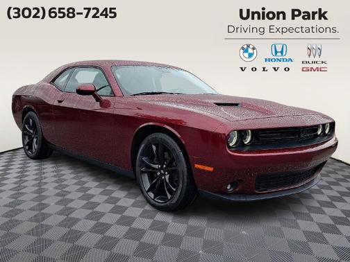 Octane Red Pearlcoat 2018 Dodge Challenger SXT