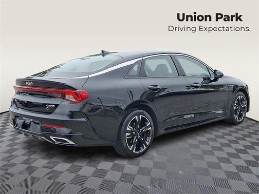 2024 Kia K5 GT-Line