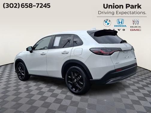 White 2024 Honda HR-V Sport