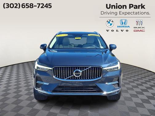 Denim Blue Metallic 2023 Volvo XC60 Plus Bright Theme