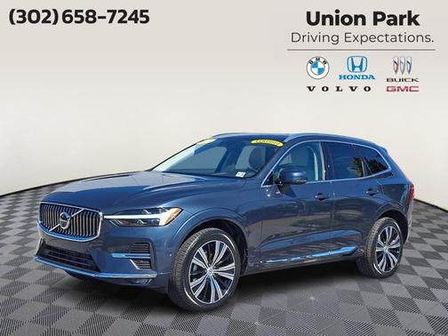 Denim Blue Metallic 2023 Volvo XC60 Plus Bright Theme