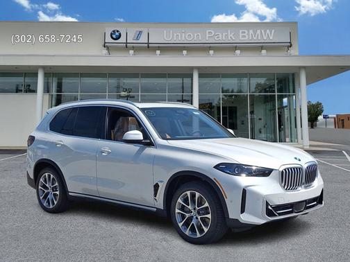 Mineral White Metallic 2026 BMW X5 xDrive50e
