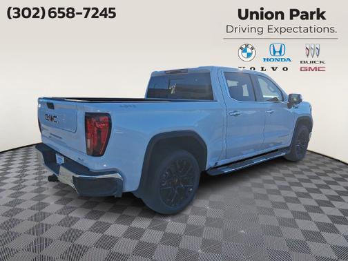 Glacier White Tricoat 2026 GMC Sierra 1500 SLT