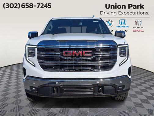 Glacier White Tricoat 2026 GMC Sierra 1500 SLT