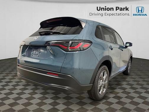 Nordic Forest Pearl 2026 Honda HR-V LX