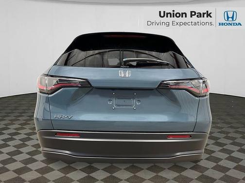 Nordic Forest Pearl 2026 Honda HR-V LX