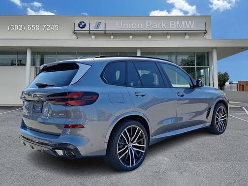 Skyscraper Grey Metallic 2026 BMW X5 xDrive40i