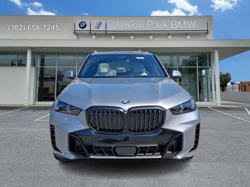 Skyscraper Grey Metallic 2026 BMW X5 xDrive40i