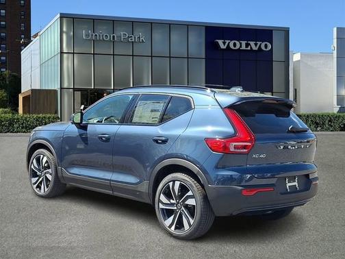 Denim Blue 2026 Volvo XC40 Ultra