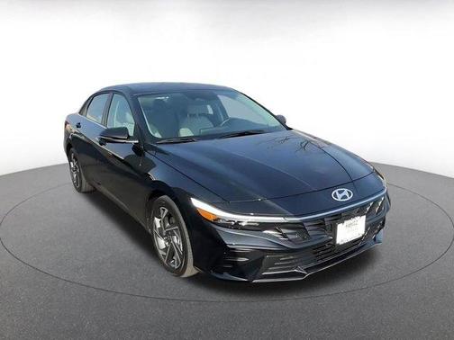 2025 Hyundai ELANTRA HEV Limited