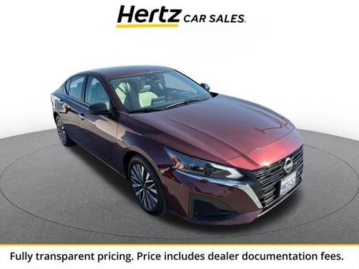 Garnet Pearl Me 2025 Nissan Altima SV