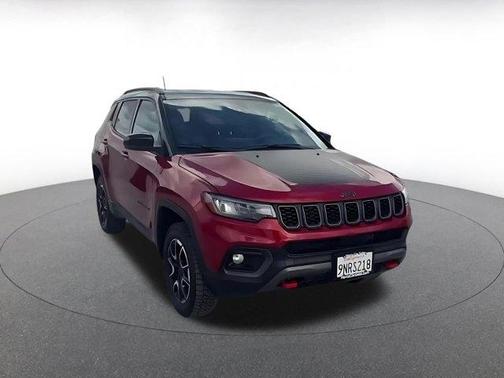 2025 Jeep Compass Trailhawk