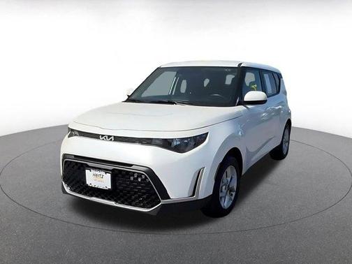 Snow White Pearl 2025 Kia Soul LX