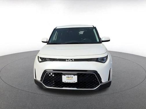 Snow White Pearl 2025 Kia Soul LX